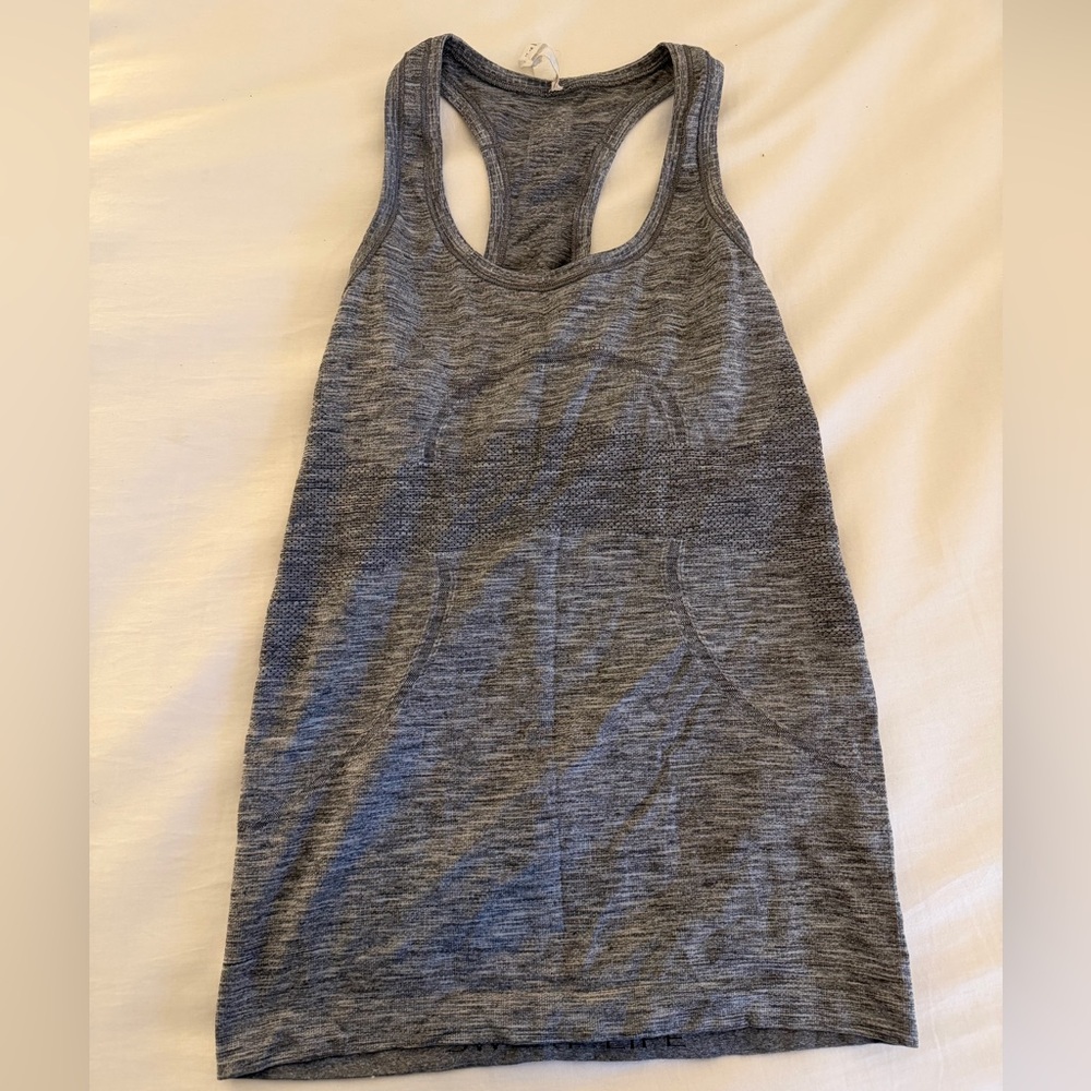 lululemon Swiftly Tech Racerback Tank Top 2.0 Hip Length - Size 6 | Grey